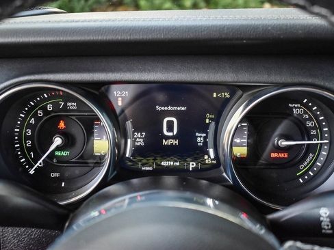 Used 2021 Jeep Wrangler Unlimited Sahara w/ Cold Weather Group image 20