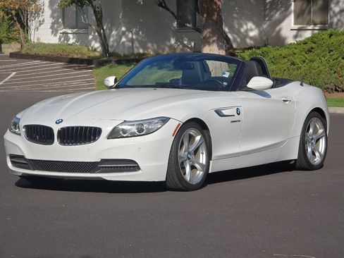 Used 2016 BMW Z4 sDrive28i image 9
