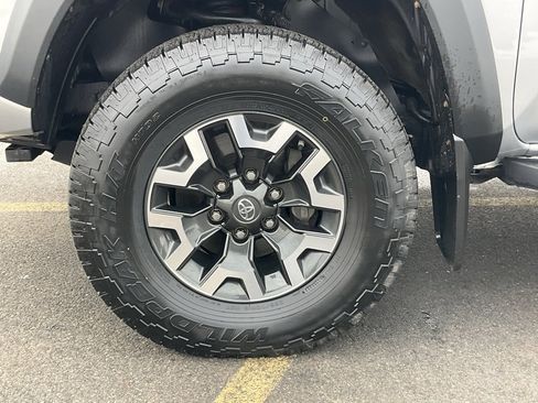 Used 2021 Toyota Tacoma TRD Off-Road image 22