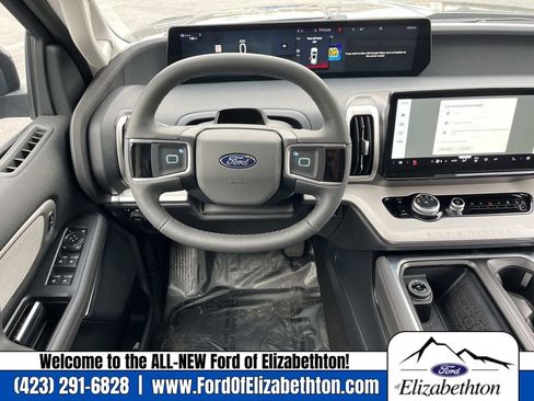 New 2025 Ford Expedition Max Active image 12