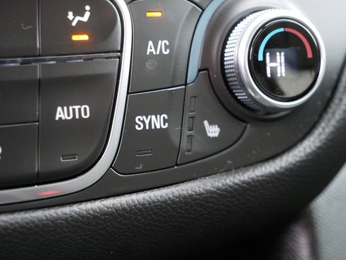 Used 2024 Chevrolet Equinox LT image 31