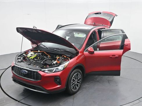New 2026 Ford Escape SE w/ PHEV Premium Package FWD image 45