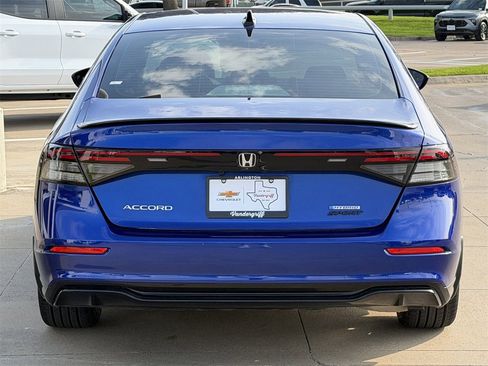Used 2024 Honda Accord Sport image 5