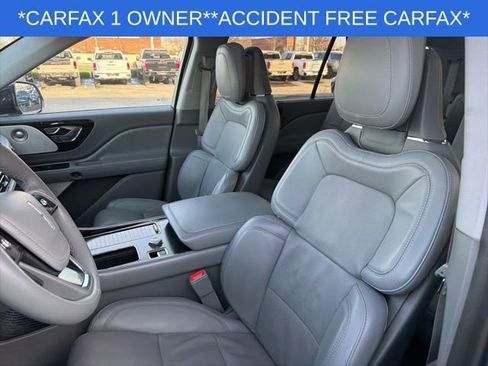 Used 2020 Lincoln Aviator Reserve w/ Equipment Group 201A image 17