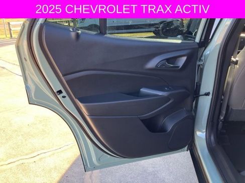 Used 2025 Chevrolet Trax ACTIV w/ Driver Confidence Package image 18