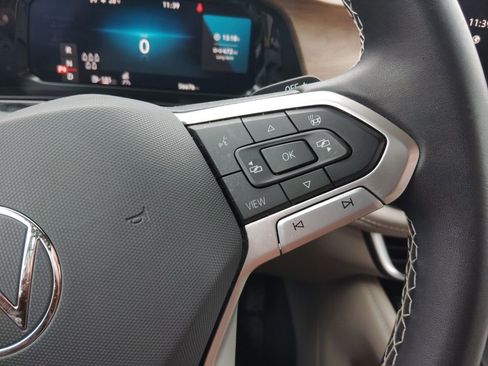 Used 2024 Volkswagen Atlas SE image 17