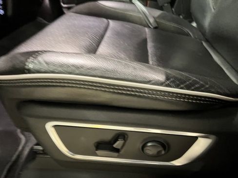 Used 2025 RAM 1500 Laramie image 23