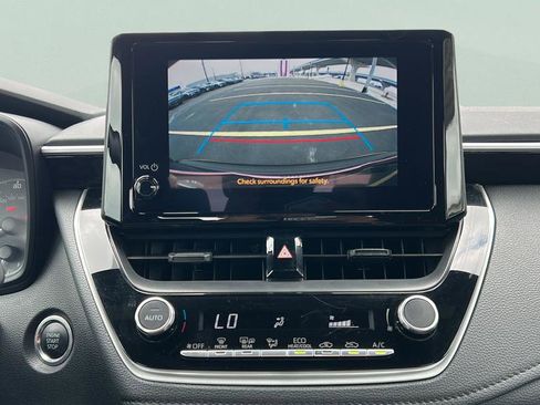 Used 2025 Toyota Corolla SE FWD image 27