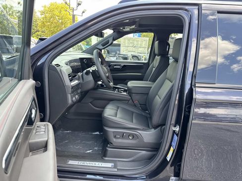 New 2026 Chevrolet Suburban RST w/ RST Capability Package AWD/4WD image 17