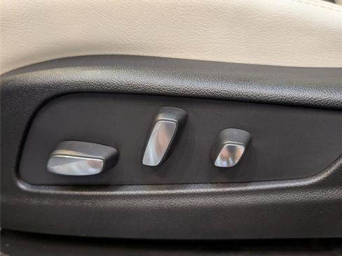 Used 2024 Cadillac XT6 Sport w/ Technology Package image 25