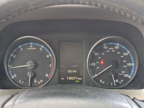 Used 2018 Toyota RAV4 XLE w/ Plus Extra Value Package FWD image 14