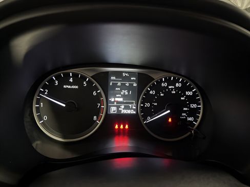 Used 2024 Nissan Kicks S FWD image 18