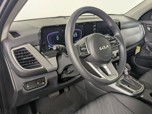 New 2026 Kia Seltos LX image 11