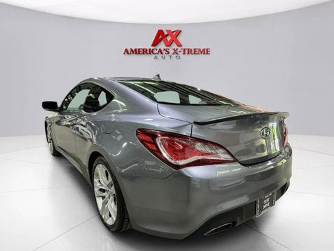 Used 2015 Hyundai Genesis 3.8 image 3