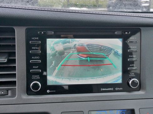 Used 2020 Toyota Sienna XLE Premium image 34