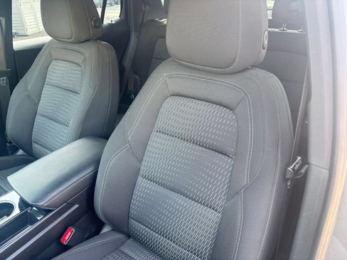 Used 2025 Chevrolet Equinox LT FWD image 35