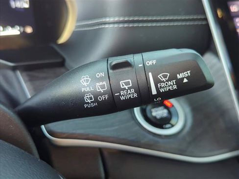 Used 2024 Jeep Grand Cherokee Limited AWD/4WD image 15