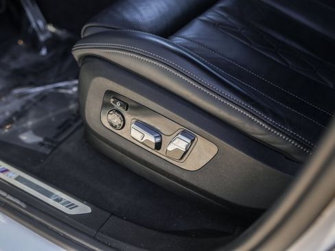 Used 2023 BMW X6 xDrive40i w/ M Sport Package image 34