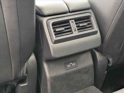 Used 2025 MAZDA CX-50 AWD 2.5 S w/ Premium Package image 19