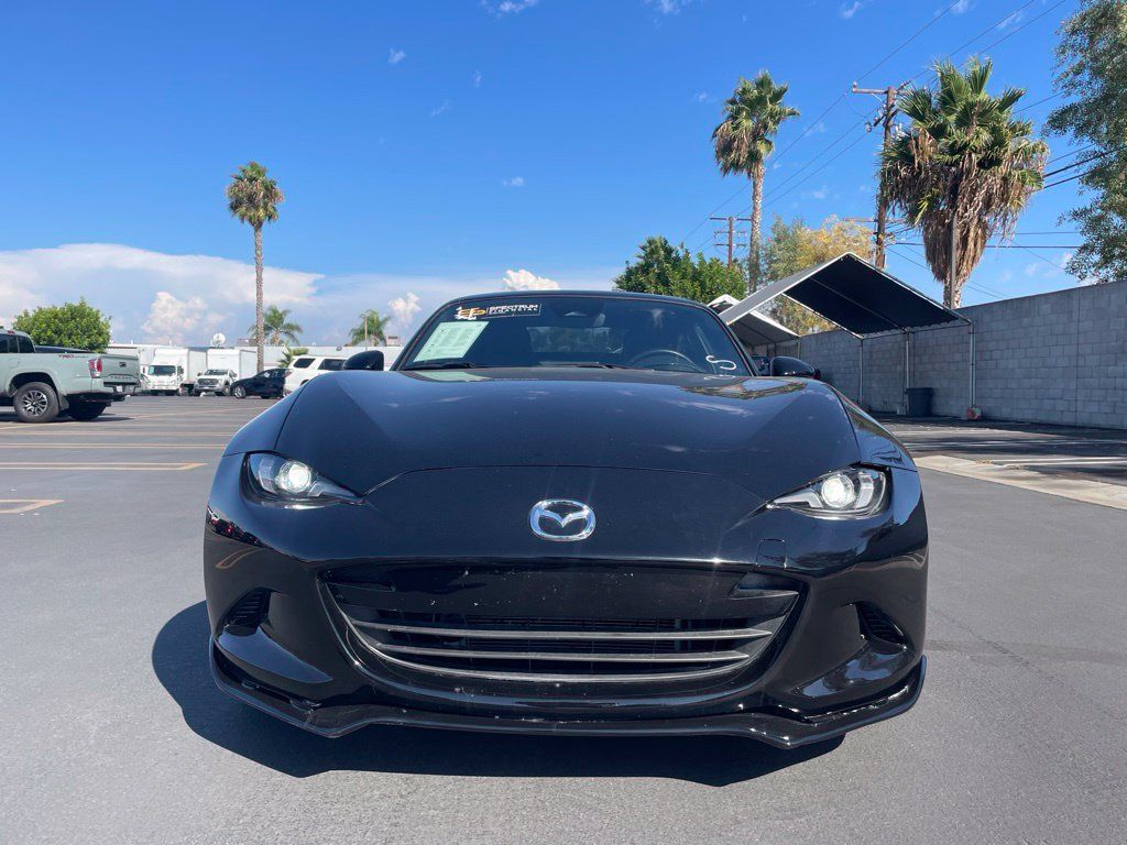 Certified 2025 MAZDA MX-5 Miata RF Club RWD image 6
