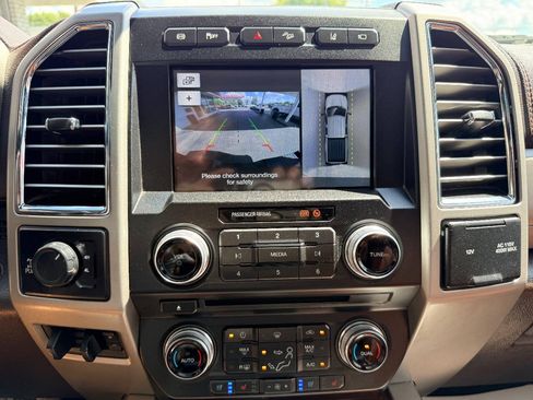 Used 2018 Ford F250 King Ranch w/ King Ranch Ultimate Package AWD/4WD image 26