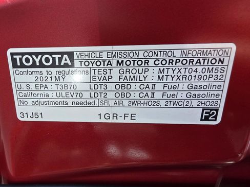 Used 2021 Toyota 4Runner SR5 AWD/4WD image 24