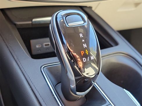 Used 2023 Cadillac XT4 Premium Luxury image 37