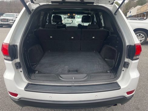 Used 2016 Jeep Grand Cherokee Laredo 75th Anniversary image 20