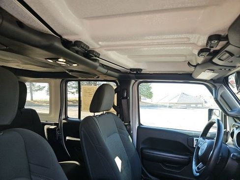 Used 2019 Jeep Wrangler Unlimited Sport S image 13