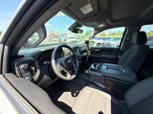 Used 2025 Chevrolet Silverado 1500 Custom w/ Turbomax Blackout Package AWD/4WD image 10