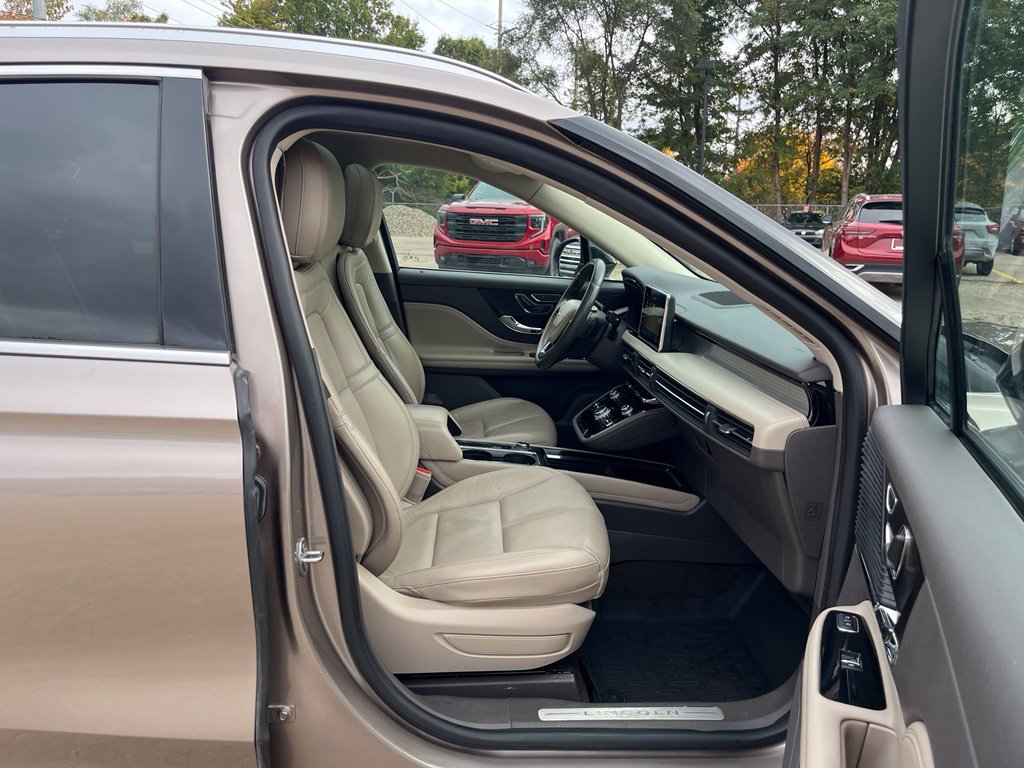 Used 2020 Lincoln Corsair AWD w/ Premium Package image 40