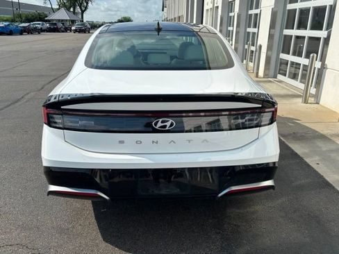 Used 2024 Hyundai Sonata SEL w/ Convenience Package FWD image 4