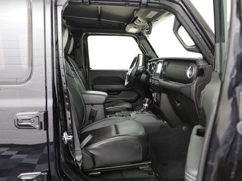 Used 2023 Jeep Wrangler Unlimited Sahara w/ Cold Weather Group AWD/4WD image 21