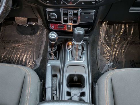 Used 2022 Jeep Gladiator Mojave image 19
