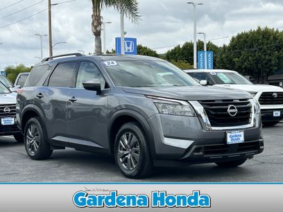 Used 2024 Nissan Pathfinder SV