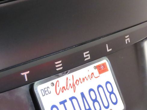 Used 2023 Tesla Model X AWD/4WD image 12