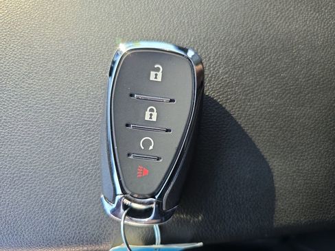 Used 2024 Chevrolet Trax LT FWD image 37
