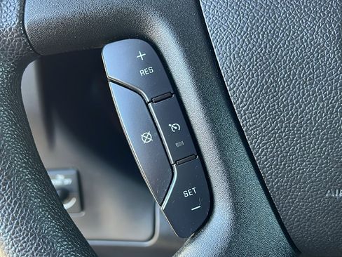 Certified 2023 Chevrolet Express 2500 w/ Driver Convenience Package image 22