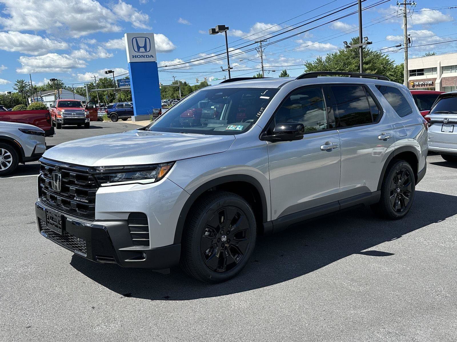 New 2026 Honda Pilot Black Edition image 4