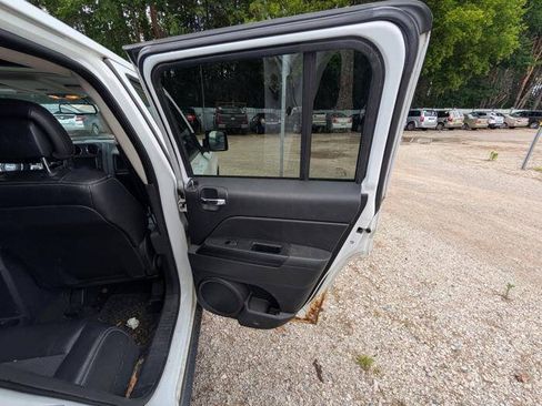 Used 2014 Jeep Patriot Latitude w/ Freedom Edition Package FWD image 28