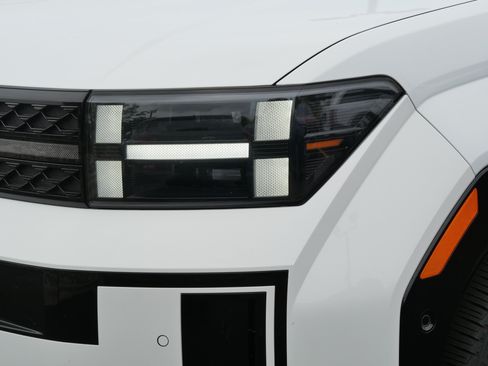 Certified 2025 Hyundai Santa Fe Calligraphy FWD image 10