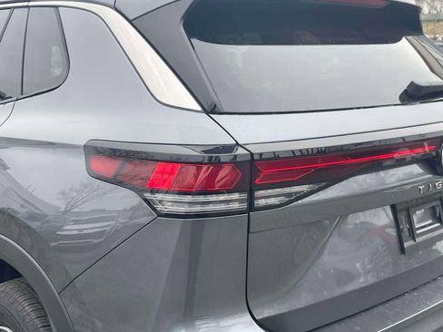 New 2026 Volkswagen Tiguan SE R-Line image 11