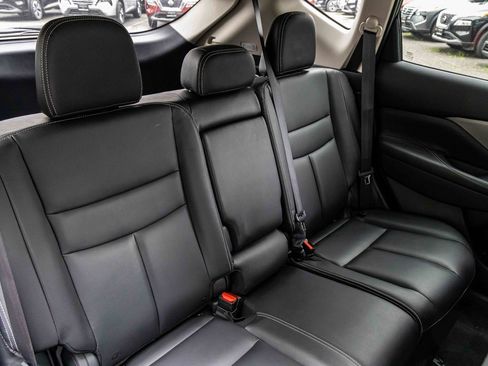 Certified 2024 Nissan Murano SV w/ SV Midnight Edition Package image 24