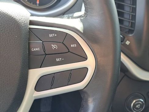 Used 2018 Jeep Cherokee Trailhawk w/ Comfort/Convenience Group image 10