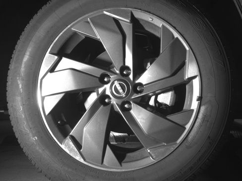 Used 2025 Nissan Rogue SV image 13