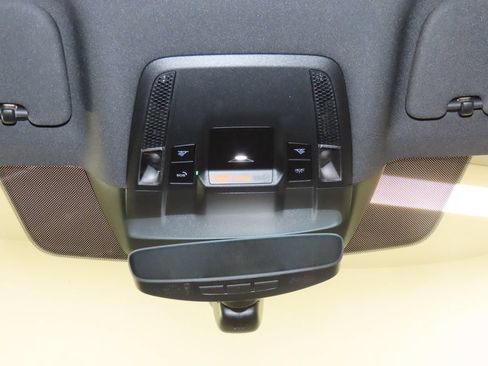 Used 2026 Porsche Taycan AWD/4WD image 32