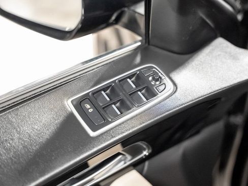Used 2020 Jaguar F-PACE Premium AWD/4WD image 64