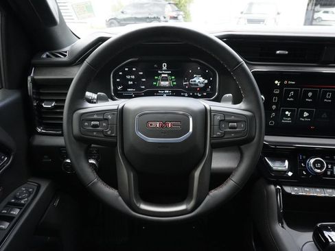 Used 2024 GMC Sierra 1500 AT4 w/ Technology Package AWD/4WD image 10