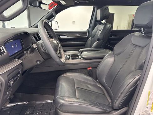 Used 2022 Jeep Wagoneer Series II w/ Premium Group I image 16