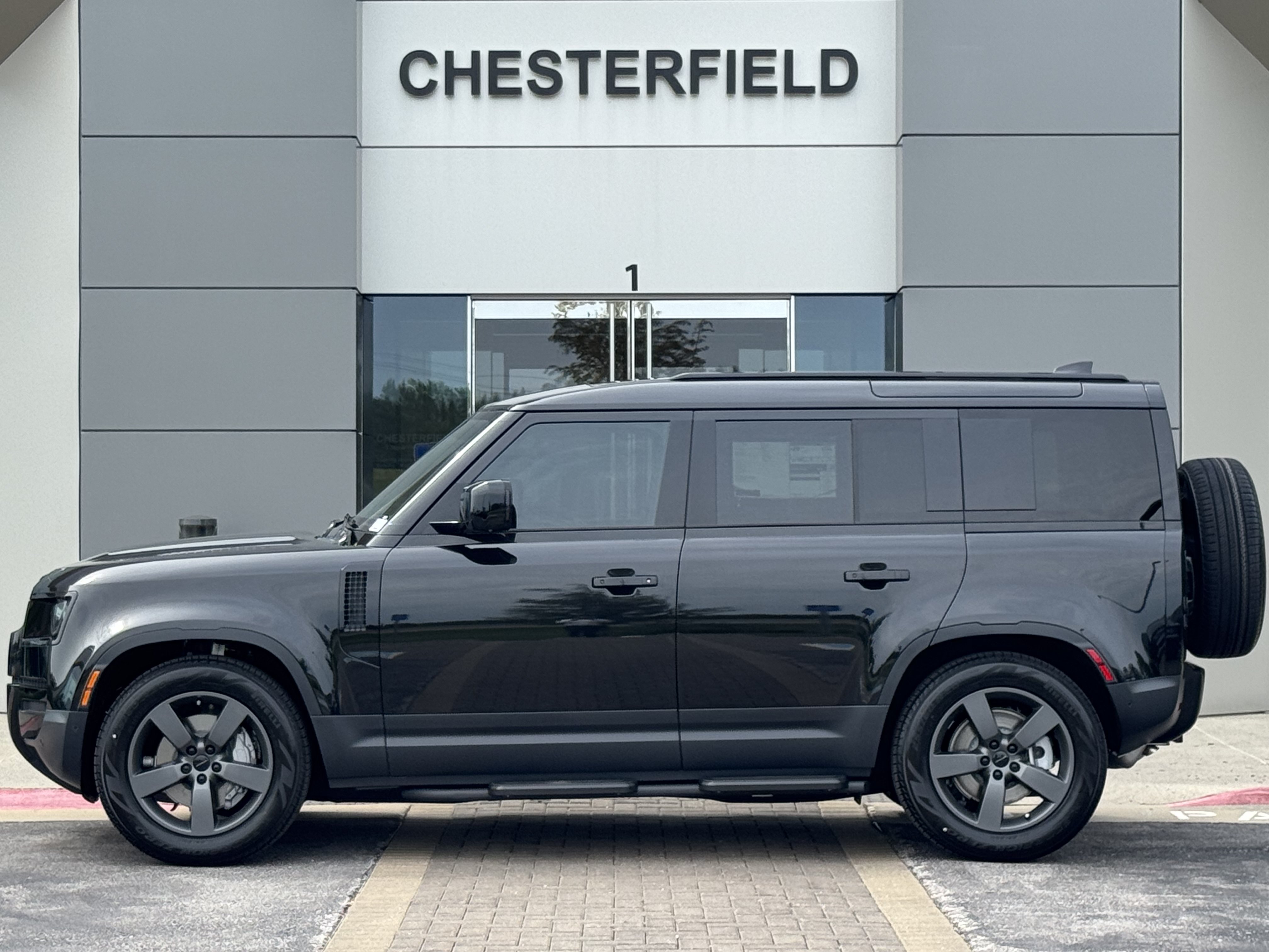 New 2026 Land Rover Defender 110 S AWD/4WD image 6